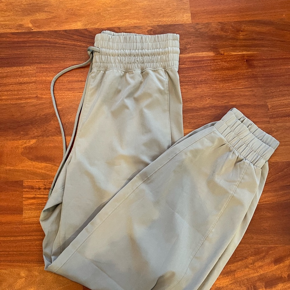 Abercrombie motion tek jogger small